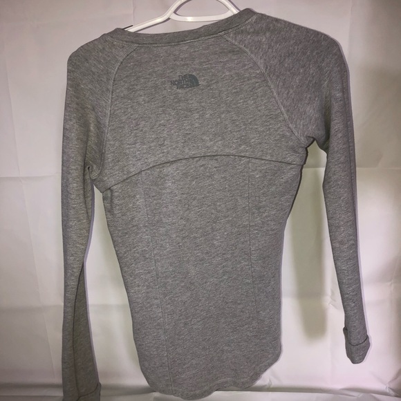 North face long sleeve - Picture 2 of 3